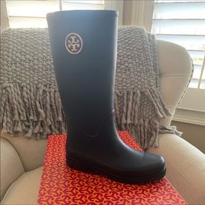Tory Burch Rainboots Navy size 11